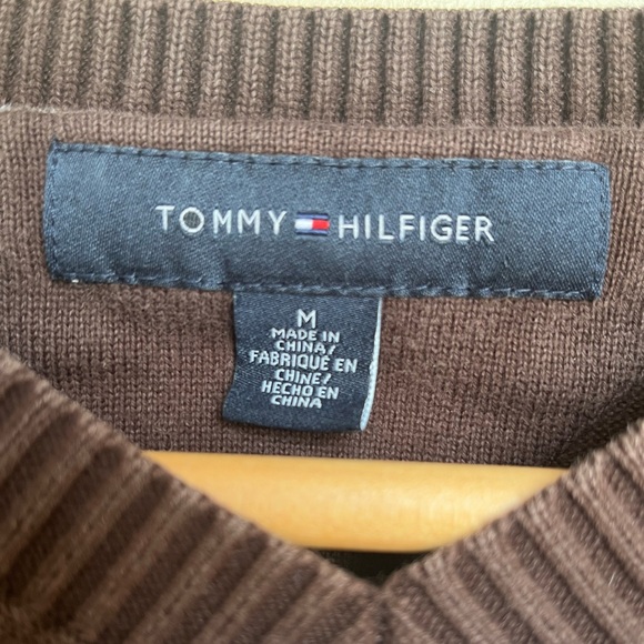 Tommy Hilfiger Argyle V-Neck Knit - Picture 3 of 3
